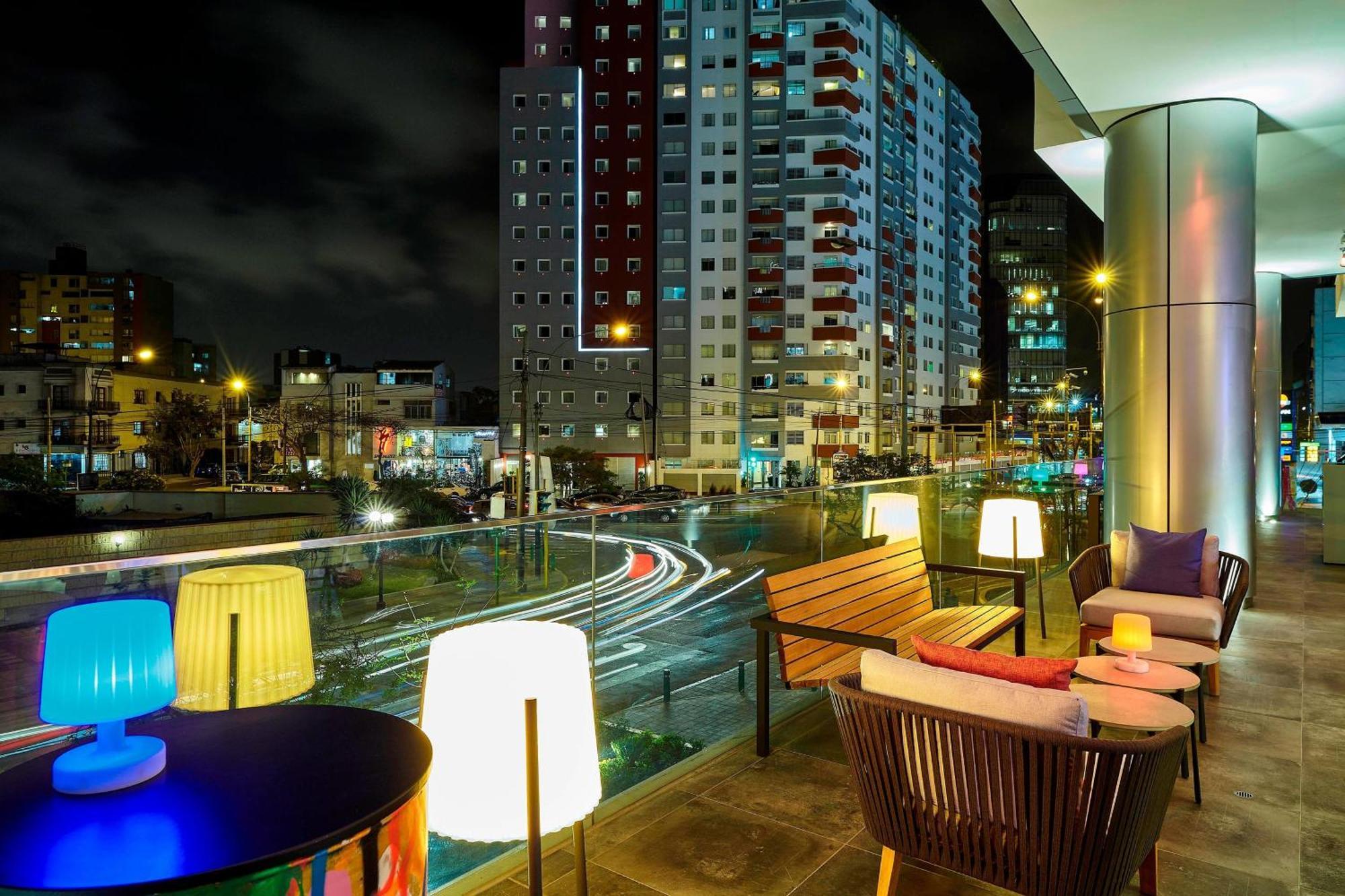 เอลอฟต์ ลิมา มิราฟลอเรส Hotel ภายนอก รูปภาพ